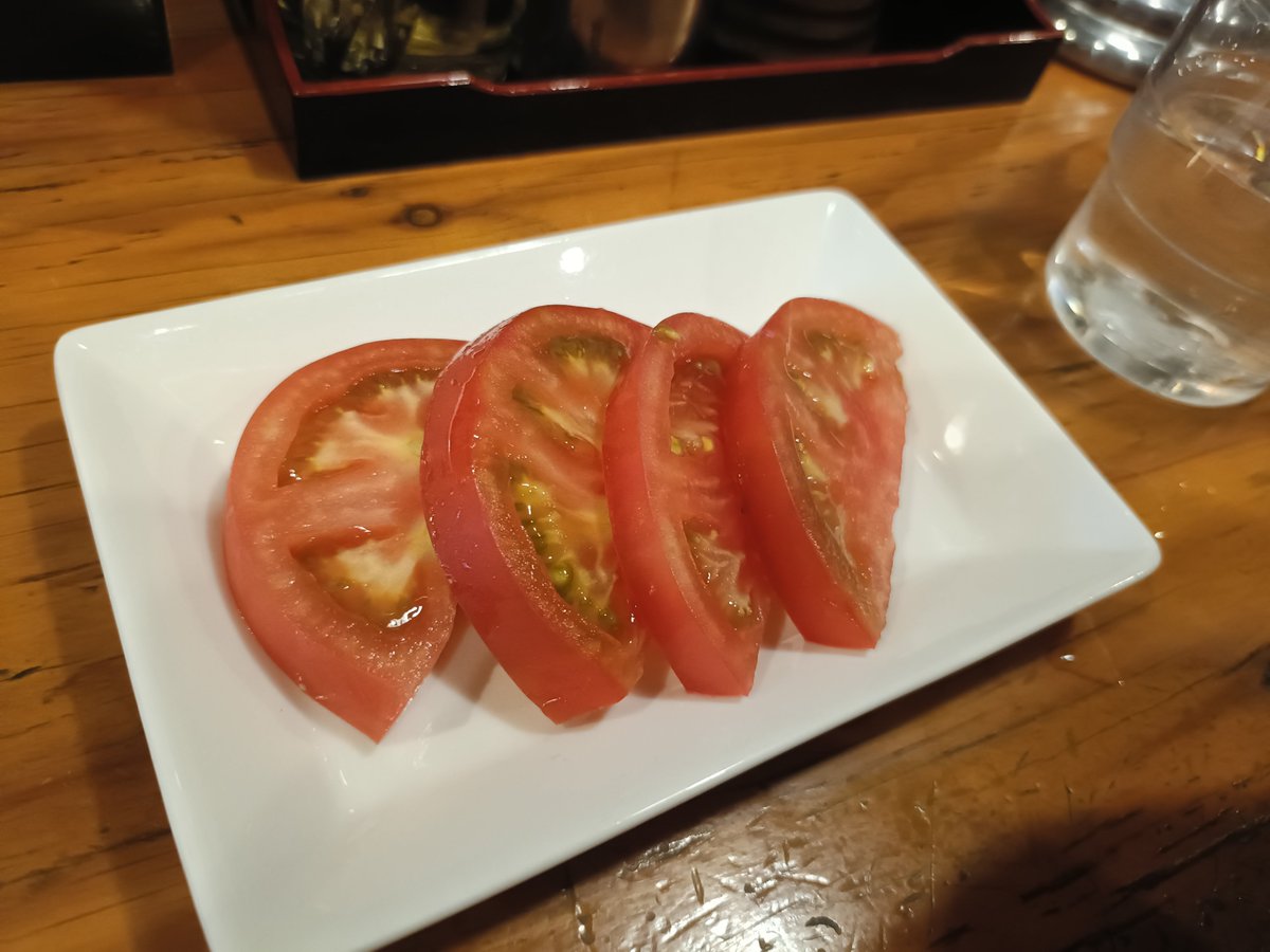 norizoh524's tweet photo. 麺や亀陣 さん

限定
浅利の貝出汁トマトらーめん
とろけるチーズ
トマト増し
食後のセルフチーズリゾット

亀陣さんのトマトの限定好きなのよね～
本日2杯目のラーメンだけど
するする胃に入るわね😁
貝出汁＋トマトがあっさりしていて美味い😋

〆のリゾットも最高🍅

ご馳走様でした🙇🏻‍♀️⸒⸒ https://t.co/Tun5ulQC9H