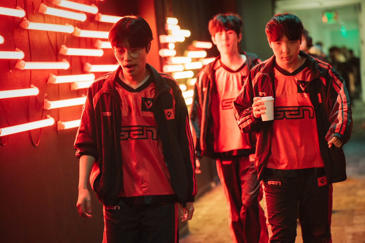 quackelyn's tweet photo. 260725 LCS 2026 Split 3 Week 1 Day 1
HamBak

#HamBak #함박 #SENWIN
🔗: https://t.co/Toyq2hJ75h https://t.co/fs4eFvRJu6