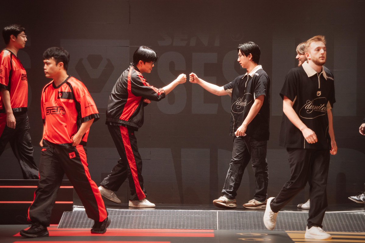 quackelyn's tweet photo. 260725 LCS 2026 Split 3 Week 1 Day 1
HamBak

#HamBak #함박 #SENWIN
🔗: https://t.co/Toyq2hJ75h https://t.co/fs4eFvRJu6