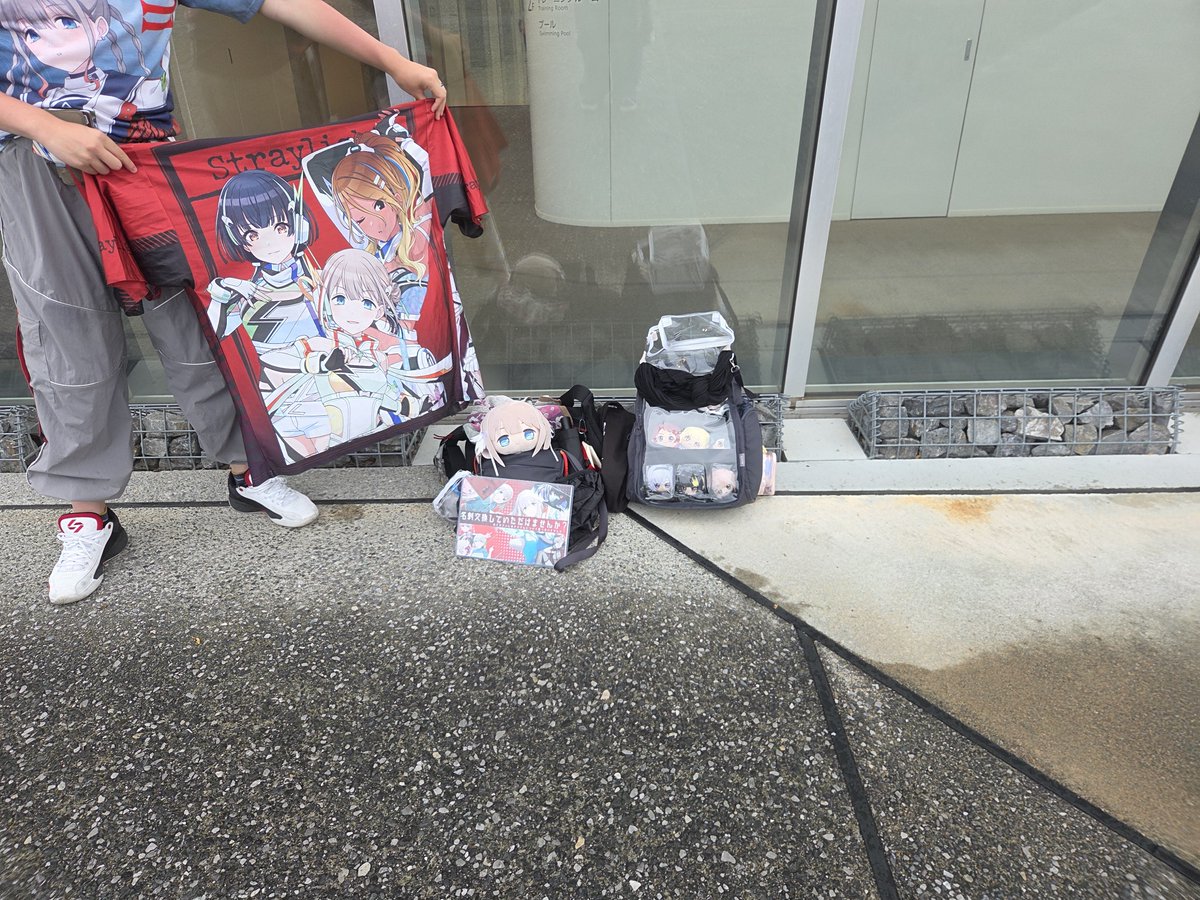 remrin0110's tweet photo. 会場入ってすぐらへんにいるんでエンカしたい人いたらしましょう！ https://t.co/hFvWO1wNbN