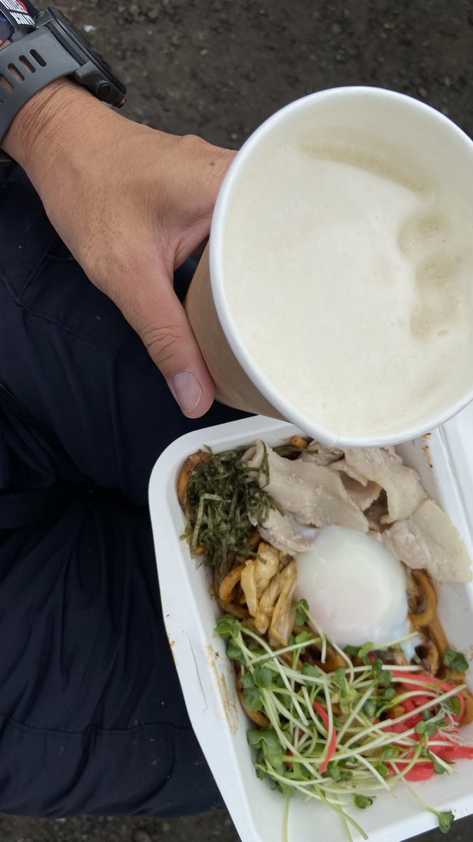 syrup721's tweet photo. そして大雨の苗場
午前はテントでまったり片づけ
コールマン３日間ありがとね！
雨やんだので昼メシに野毛焼きそばかっ喰らって午後からトバすぜ！！ https://t.co/2PRUGXteCQ