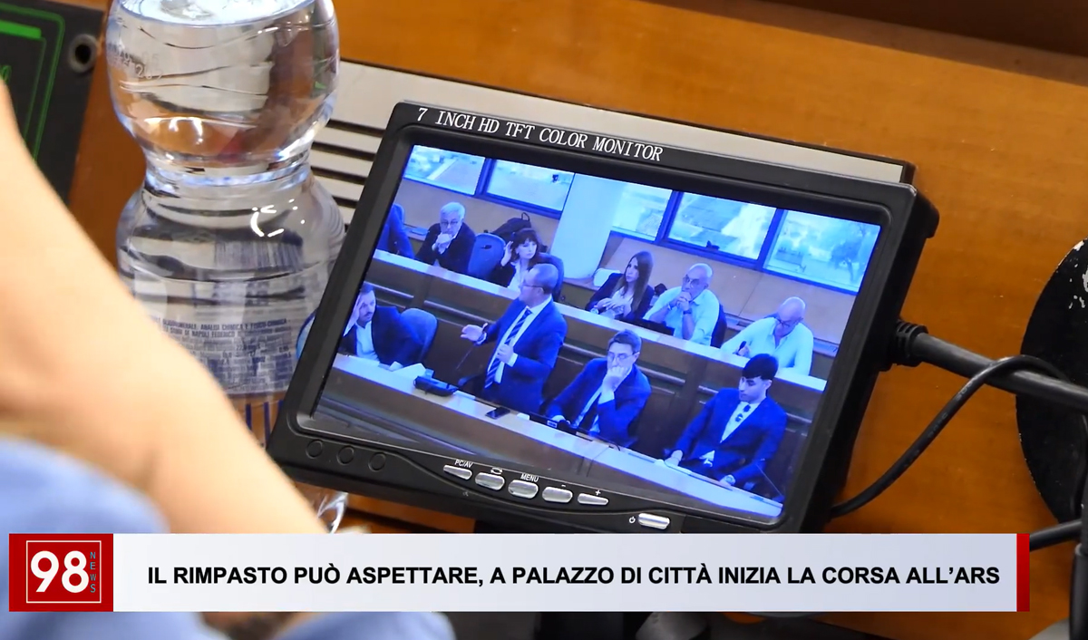 Tg10_it's tweet photo. 🔴 Guarda 98 NEWS  
In DIRETTA tutti i giorni alle ore 14.00  
Edizione e Servizi TG 25.07.2026 
TELEGELA Ch 98 del Digitale
https://t.co/kOdN9LjGzv https://t.co/QlMEuSMoEp