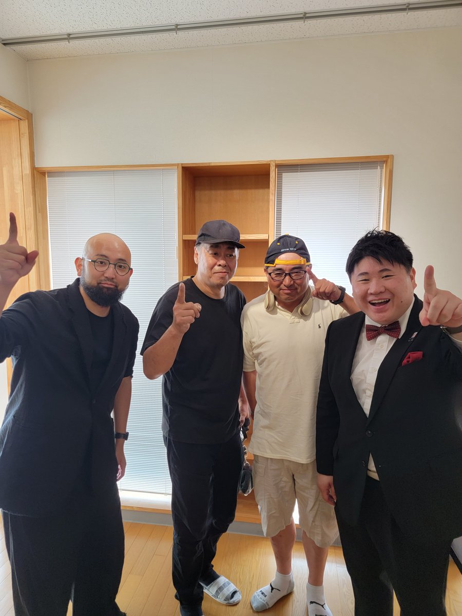 QPee10's tweet photo. 7/26静岡にてキッサー君のライブに行きました。

今回のゲストは「これがプロマジシャーン!」の決め台詞でおなじみのもっさんでした。

大変楽しかったです。
#マジックライブ
#キッサー
#もっさん https://t.co/lLVZ9Gh5Wn