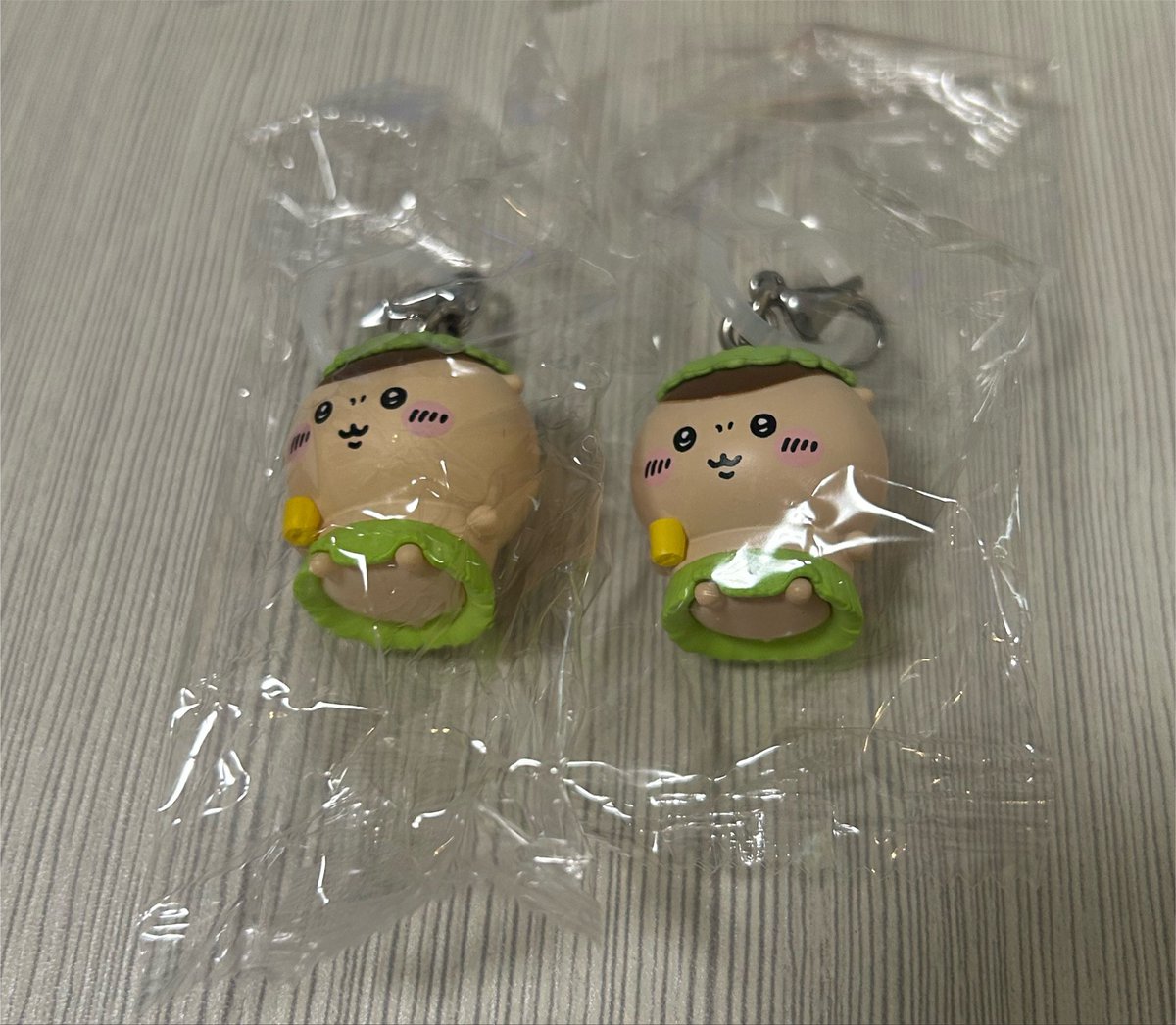 chacha_THa00's tweet photo. 【交換】ちいかわ 映画 人魚の島のひみつ

◎入場特典（ﾁｬｰﾑﾐﾆﾌｨｷﾞｭｱ/めじるし）
譲)くりまんじゅう×2
求)うさぎ、シーサー

◎ミニソフビフィギュア
譲)ちいかわ、古本屋
求)うさぎ、シーサー

郵送交換希望
お気軽にお声掛けください。 https://t.co/6HTrFf5XCi