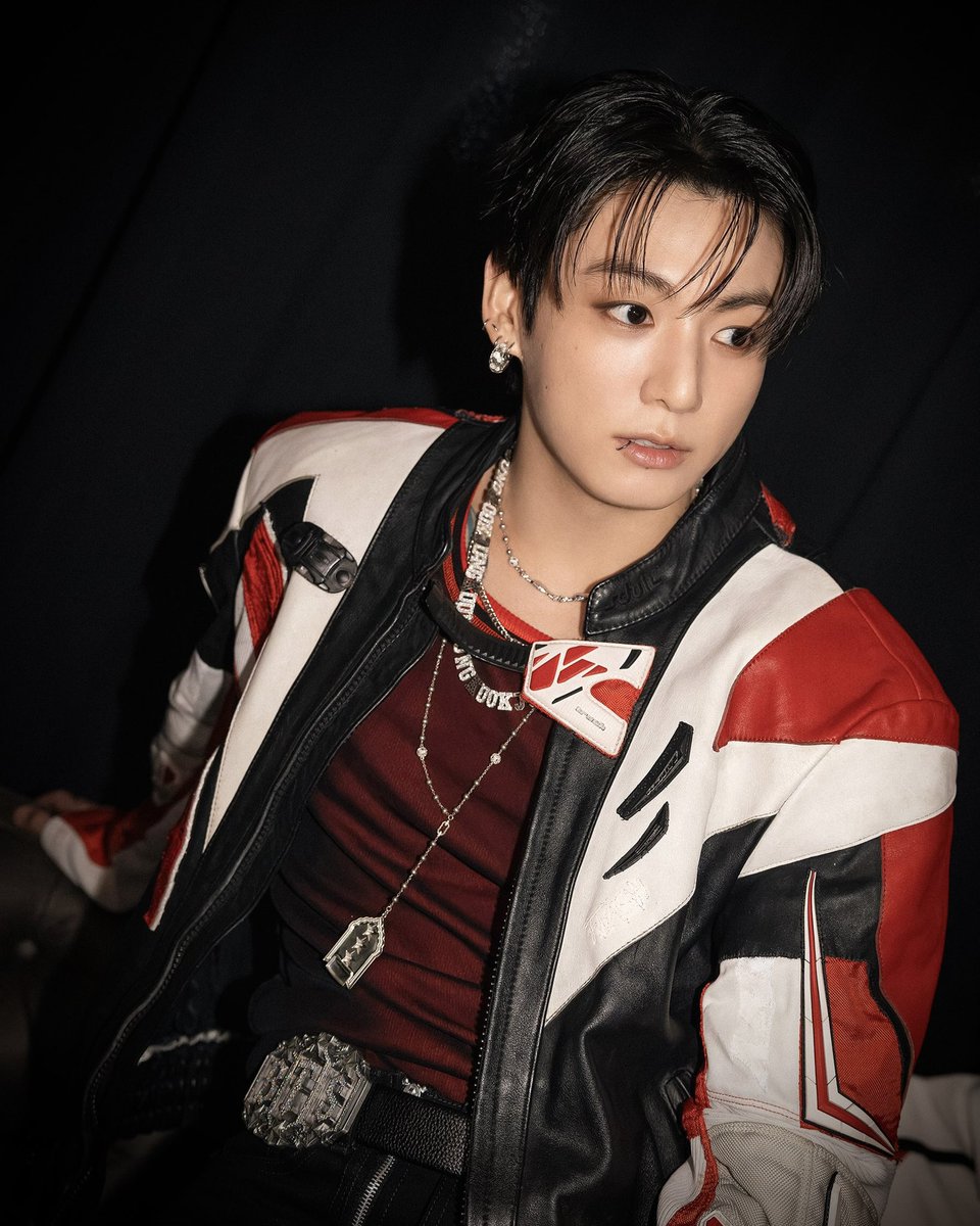 1BforJK's tweet photo. #จองกุก ขึ้นแท่นเป็นศิลปิน K-pop ที่มีเพลงยอดสตรีมบน Spotify ทะลุ 200 ล้านมากที่สุดอันดับ 4 โดยทำได้ถึง 14 เพลง!!! 🔥🔥🔥🔥🔥

พร้อมครองสถิติศิลปินเดี่ยว K-pop ที่อยู่ในอันดับสูงสุด แม้จะมีเพียง 18 เพลงเท่านั้น 👑✨

1. BTS — 96 เพลง
2. Blackpink — 25 เพลง
3. Twice — 17 เพลง
4. #จองกุก — 14 เพลง ⬆️🔥
5. NewJeans — 13 เพลง

ยินดีกับจองกุกด้วยค่ะ 🎉🎉🎉 
CONGRATULATIONS JUNGKOOK 
#JUNGKOOK #정국