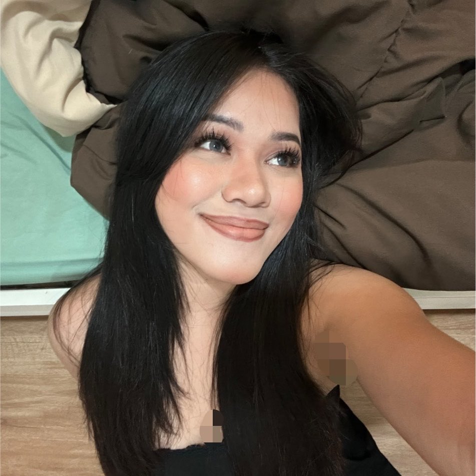 catsedih's tweet photo. paling sering dibilang mirip lula lahfah ._. https://t.co/qmJpTYnnL0