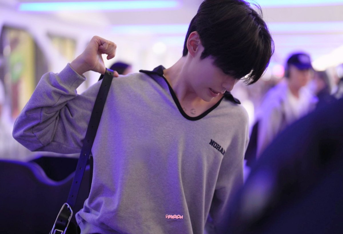 pinkglow0613's tweet photo. [pre] 260726

안비즐비✈️✈️

#ZEROBASEONE #ZB1 #제로베이스원 #성한빈 #SUNGHANBIN #ソンハンビン https://t.co/qW6kjEWIQJ