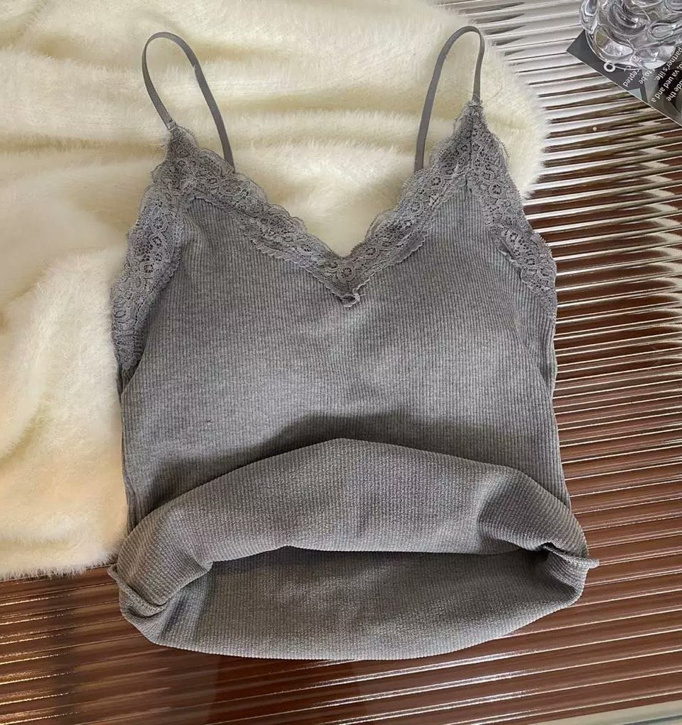 pingkymoon's tweet photo. basic tanktop bra for daily wear

a thread https://t.co/VK8IwCObzV