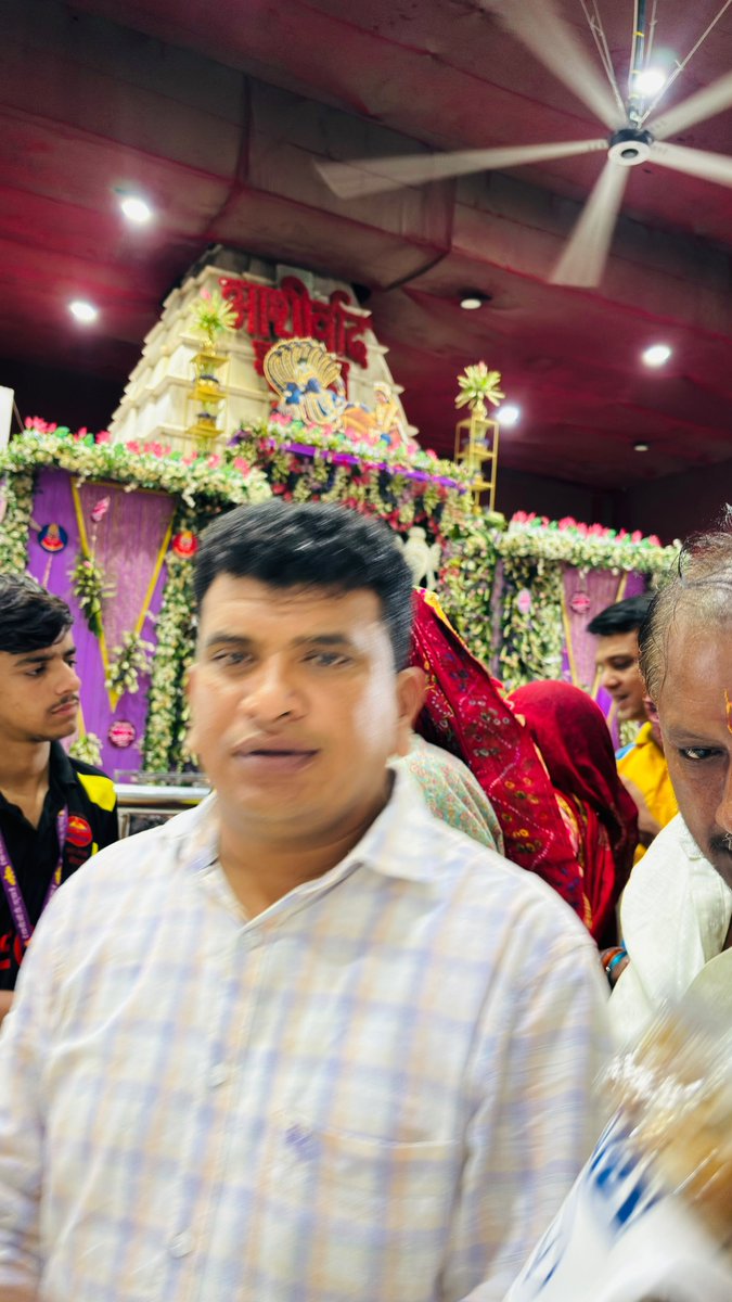 DHARMENDRASWM's tweet photo. देवशयनी एकादशी के पावन पर पर खाटू श्याम बाबा के दरबार में दर्शन करने का सौभाग्य प्राप्त हुआ खाटू श्याम बाबा की कृपा आप सभी पर बनी रहे 
#जय_श्री_श्याम
#Ekadashi_Darshan https://t.co/4DtagTV5IQ