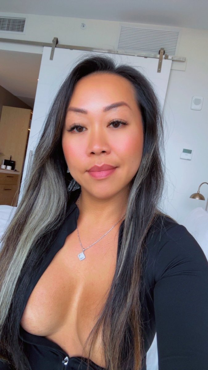 AsianQueentxxx's tweet photo. I’m up for dm😘 https://t.co/5JllAc257V