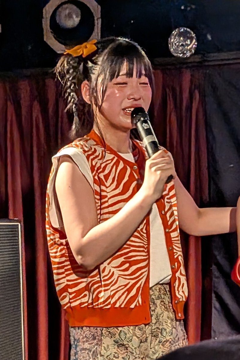 kilua_akatoge's tweet photo. 7/25(土) Girls be bad 定期公演
「Girls be ×× Vol.16」
「青いカナリヤ」が良い曲すぎて泣いちゃうあやかちゃん🥹
ほんとに良い子だ💚
#GBB #あやか https://t.co/ZpVcdaBd7C