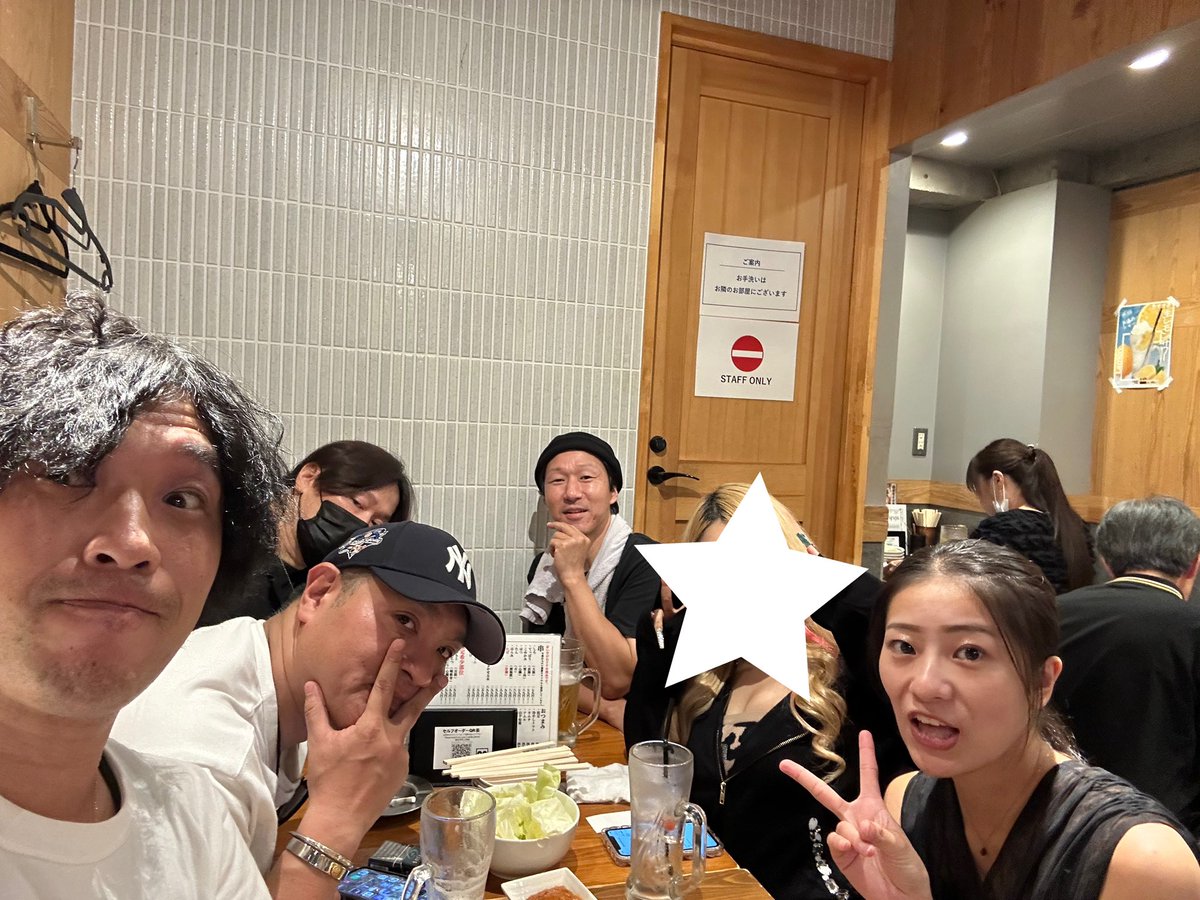 satsumaimo46499's tweet photo. 昨日は訳分からんくらいに楽しかった😭
昼からみんなで飲んで、ベロベロな状態なって10何年ぶり？くらいにプリクラ撮ってアンチノック入りしてめちゃくちゃ楽しくて、はしゃぎまくって打ち上げも楽しくて、おせりにも会えたのサプライズ過ぎて最高な1日だった😆
 
ソラノオト最高＼(^o^)／ https://t.co/U3Ax9cMYFF