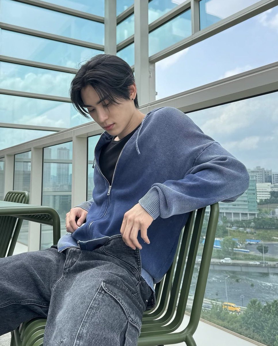 waitingYOO228's tweet photo. ☑️260726
🫡 태양이 전역 D-403

@sf9official
#유태양 #YOOTAEYANG #ユテヤン #SF9 https://t.co/0Z7436gGpy