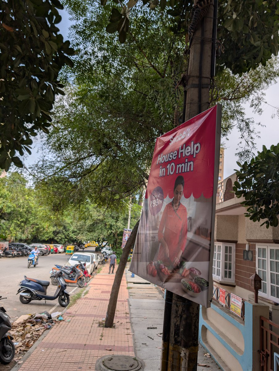 sunilband's tweet photo. Rampant abuse of public spaces for commercial/political/other interests makes them unsafe &amp; shabby. Needs a permanent crackdown! E.g.: @just_snabbit (@Aa_Agarwl) hoardings on JP Nagar footpaths. @GBA_office @krishnabgowda Pls make strict, continuous enforcement a standard routine https://t.co/TbXzgq3lwg