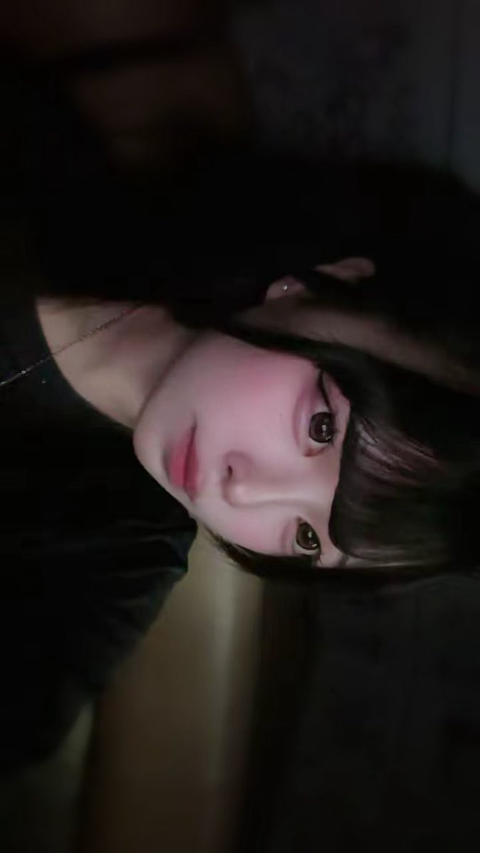1lyxu's tweet photo. 愛情てゆーかただ君が欲しい

#自撮り界隈 https://t.co/zApDFVgnN2