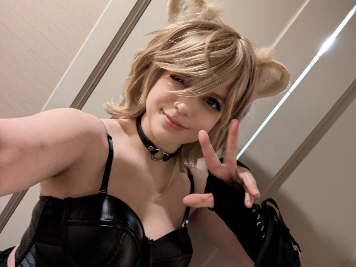 CaptainJulibee's tweet photo. Casual Hazumi for the night yeah yeah I love my lioness vtuber 🩷🩷 https://t.co/SKKRhSZEGA