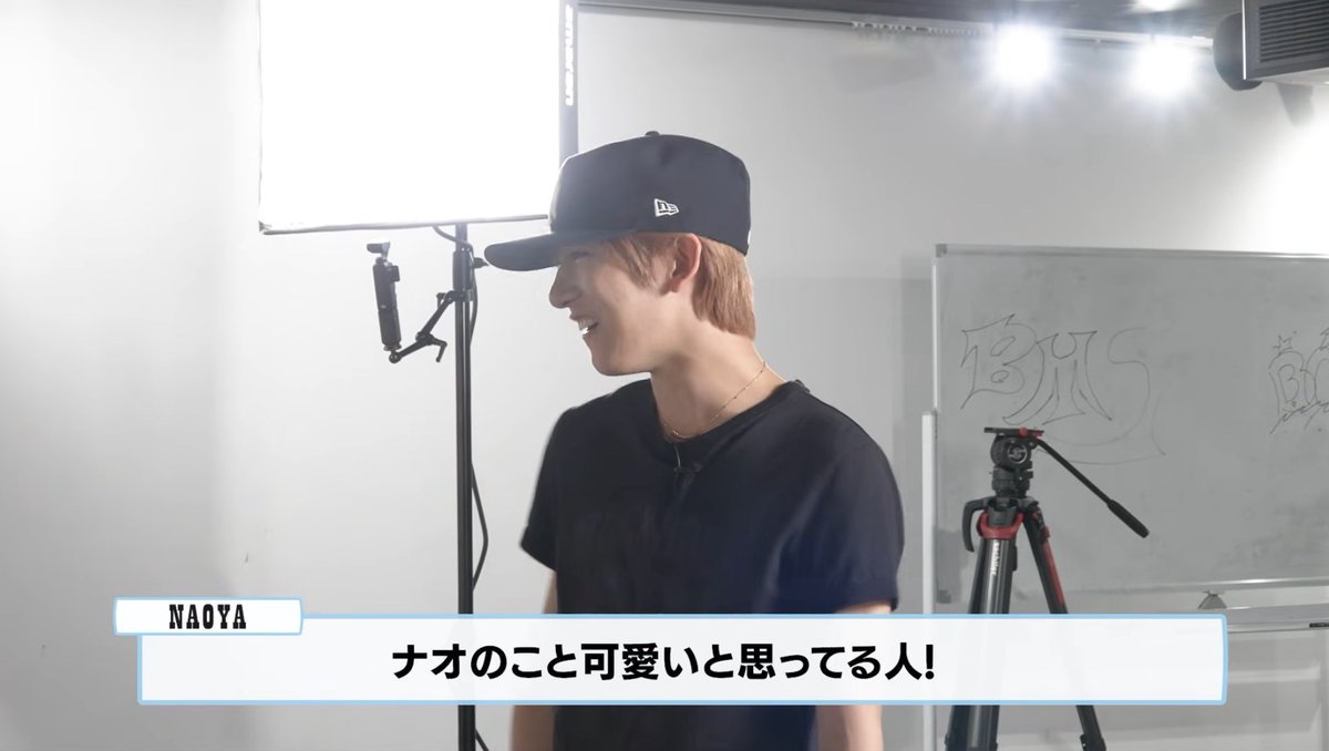 honeywaffle4eva's tweet photo. 【証明】
カイリュウ師範曰く、「正直者が馬鹿を見た」。
つまり、「正直」に起立した2名は「ナオヤを可愛いと思っている」。一方で他5名は「正直ナオヤを可愛いと思っているが、不正直であるため起立しなかった」。
∴カイリュウは「7名全員が正直ナオヤを可愛いと思っている」と認識している。Q.E.D. https://t.co/3spT5nQzWn