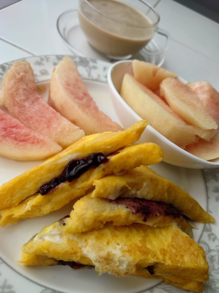 itsuki_0210's tweet photo. 最近のおうちごはん。さっぱりめ。
その時に出来るコトから日々こつこつ。
それじゃ駄目？
人には向き不向き、得意不得意があって当たり前だもの。自信を持って生きれるように日々を彩るの😋😋😋 https://t.co/FoFEXxaYTN