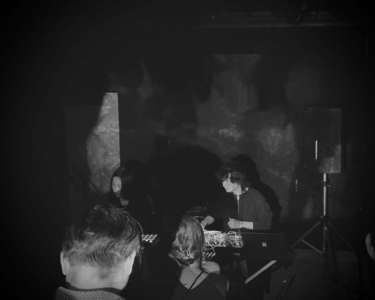 hello1103tweet's tweet photo. Hello1103 Ambient Set
Live at 尼崎怪獣シアター (2026.7.25)

[Setlist]
1. Rain into the World
2. Snow of Ashes
3. Evergreen
4. Happiness https://t.co/iYWN4AXNEy
