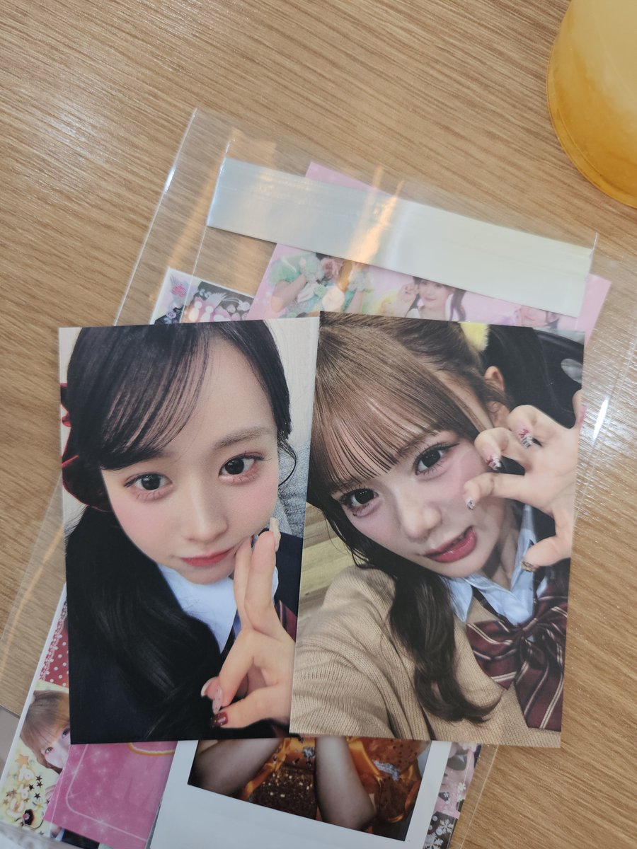 kana_siawase's tweet photo. 예뽀니들아... 
앞머리연구부에 있어요 트친님들 인사해요! 초코색 바탕에 흰 도트 찍힌 반팔/흰샛 레이스 반바지 입고 있어요🫶 https://t.co/zsjn5z6cJY