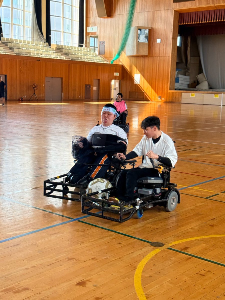 FC93987067's tweet photo. 🟨練習の様子🟦
7月25日(土)合同練習日⚽
チャンピオンシップを想定した広さのコートで有意義な練習を行うことができました✨
体育館内は蒸し暑く厳しい環境の中でしたが、熱中症対策をしっかり行い乗り切りました…！

📅次回のチーム練習日は、
8月8日(土)13時～（下諏訪体育館アリーナ） https://t.co/uffLYcbKlh