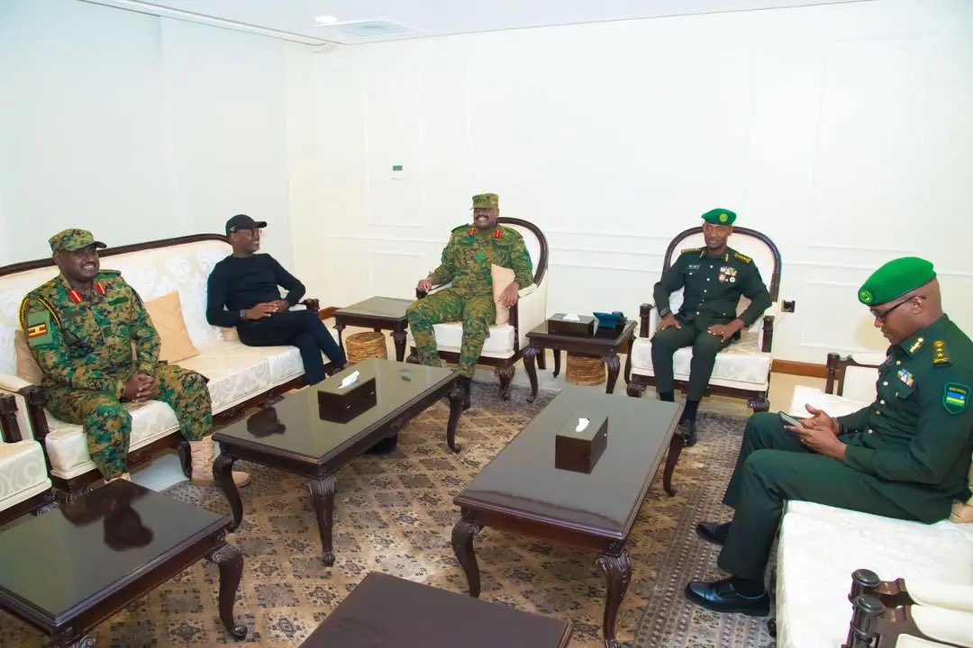 EAC_IPU_Rwa's tweet photo. The CDF of Uganda, Gen. @mkainerugaba is in rwanda, for Special regional Peace, Security &amp; Stability Resolutions. Three States, DRC, Rwanda 🇷🇼 and Burundi 🇧🇮have been in Conflicts for years now. But since we are starting a Physical Federation of @EastAfricaGov, conflicts must end https://t.co/feY2fowX6U