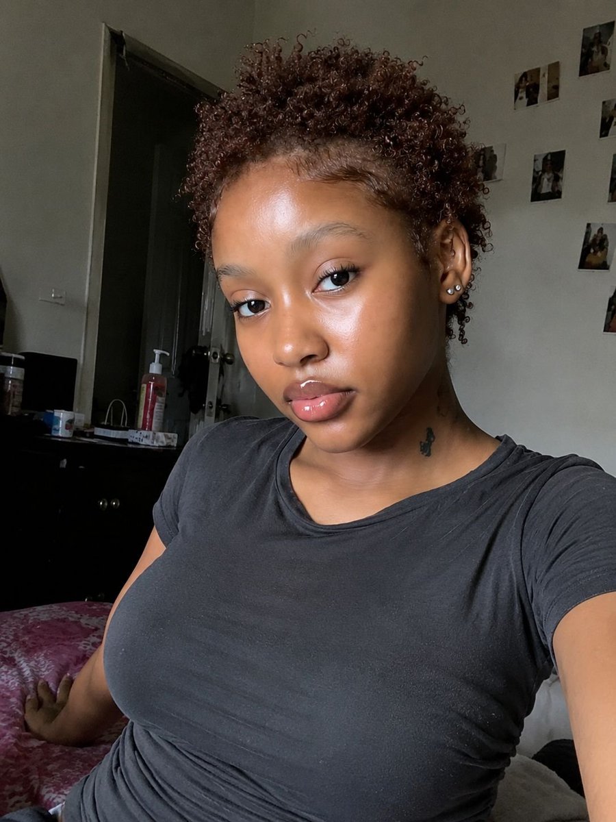 tobishim's tweet photo. Good morning mutuals,may our day be beautiful🤩❤️🤭😉

Happy Sunday 🤲🥂🎉💯😘 https://t.co/ihUQKUIP4B