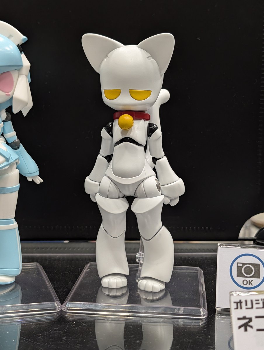 GuruguruSigre's tweet photo. ネコチャンロボ残り3つです！
お買い求めの方やことごとく欲しいキットが買えなかった方も遊びに来てくださいね！！ https://t.co/vD7WUcYPR0