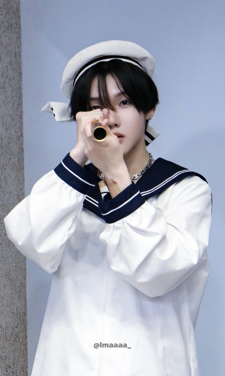 Rui_Imaaaa's tweet photo. 260724 애플뮤직

오…여기 있다?!  ⛴️

#수런 #SUREN https://t.co/8JF77ncHHy