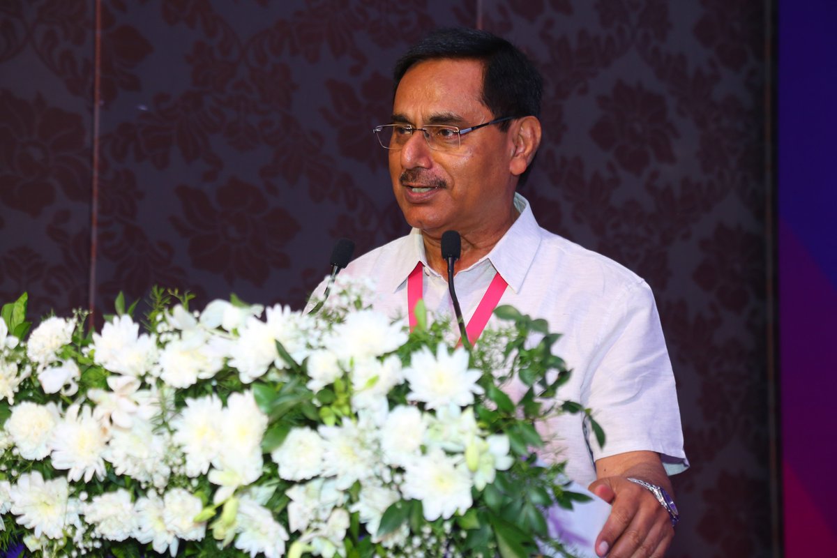 drmohanv's tweet photo. Day 2 Highlights | SYMPOSIUM: REVOLUTION IN ADHERENCE: FUTURE DIRECTIONS & NEXT GENERATION DIABETES

Advances in diabetes therapies are not only improving glycaemic control but also enhancing treatment adherence through innovative approaches. This insightful symposium at the 13th Edition of Dr. Mohan's International Diabetes Update 2026 explored the next generation of diabetes therapies designed to simplify care and improve long term outcomes.

Session Highlights:
• Is Oral Semaglutide a Gateway Drug to Early Metabolic Intervention? – Dr. Awadhesh K. Singh
• Smart Insulin Era: Does Weekly Insulin Address Adherence? – Dr. Ajay Kumar

The sessions highlighted emerging treatment options that have the potential to improve adherence, support earlier intervention and redefine the future of diabetes management.

Sharing a few glimpses from this engaging scientific session.

DMIDU 2026, Dr. Mohan's International Diabetes Update, Oral Semaglutide, Weekly Insulin, Diabetes Adherence, Next Generation Diabetes Therapies, Metabolic Health, Diabetes Management, Medical Conference