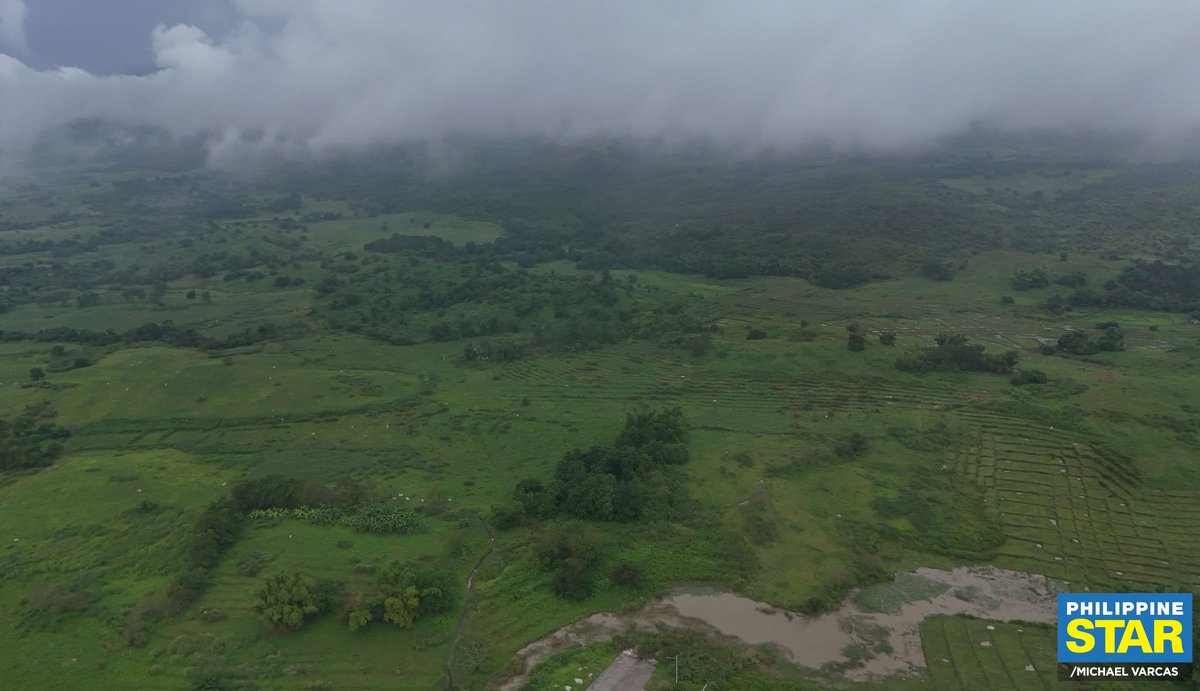 PhilippineStar's tweet photo. PAX SILICA LOCATION

Aerial photos show the proposed site of the Pax Silica AI industrial hub in New Clark City in Capas, Tarlac on Sunday.

Bases Conversion and Development Authority (BCDA) President and CEO Joshua Bingcang said that 1,620 hectares in New Clark City in Tarlac have been designated as an industrial area for the Pax Silica initiative.