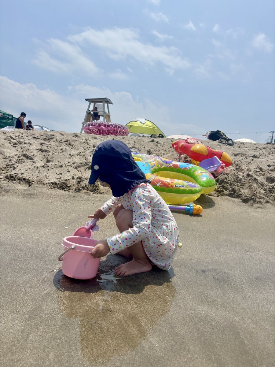 ribomama97's tweet photo. めちゃくちゃ海日和でした🏖️
娘は初めての海水浴で大はしゃぎ🩵
喜んでくれてよかった〜
また夏の思い出がひとつ増えたね✨ https://t.co/zCBTCCMwJm