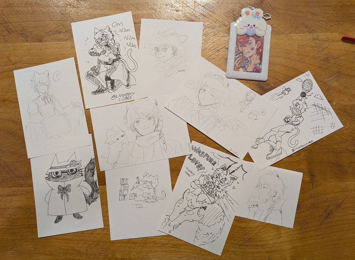 Arrupako's tweet photo. Unofficial last minute boss fan meet turned sketch jam!!
.
#Caspurrtfolio https://t.co/SLirT2qAAo
