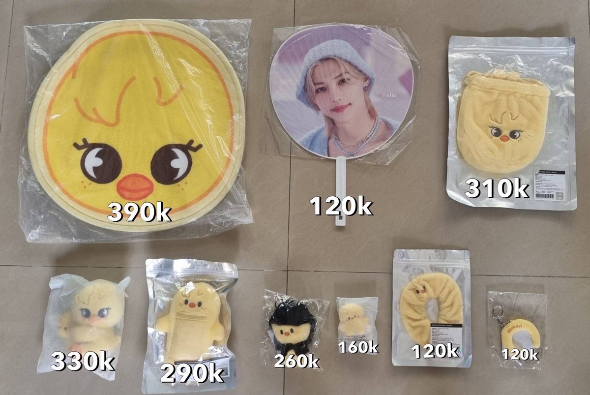 oi_filix315's tweet photo. WTS
all about dweakki, wolfchan, bbokari
yg ambil semua uchiwa dweakki wolfchan each jadi 300k🙏🏼 yuk lebih murah dari po jp nanti😚 https://t.co/irnycySDNk