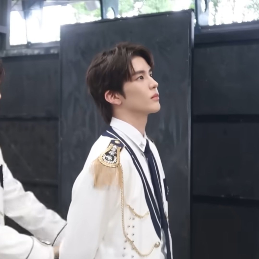 So04_Ha19's tweet photo. 잘생긴 것도 재능이라던데 https://t.co/DAqhAhvTgJ