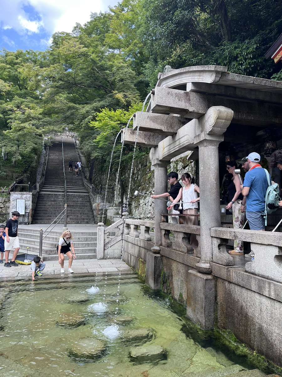 awaawa730's tweet photo. ウロウロ清水寺 https://t.co/AMOyBEJ094