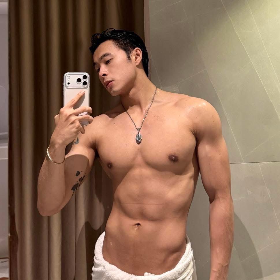 bimattraithang's tweet photo. Thuỷ thủ Nguyễn Cảnh Ngân không ngờ con cặc chất lượng tới vậy, giờ body quá ngon rồi k biết phải trả bao nhiêu để có thể được ngậm đây… có phần mới nhất 2026 sẽ up khi nhiều tw https://t.co/2jDb0EOBGu
