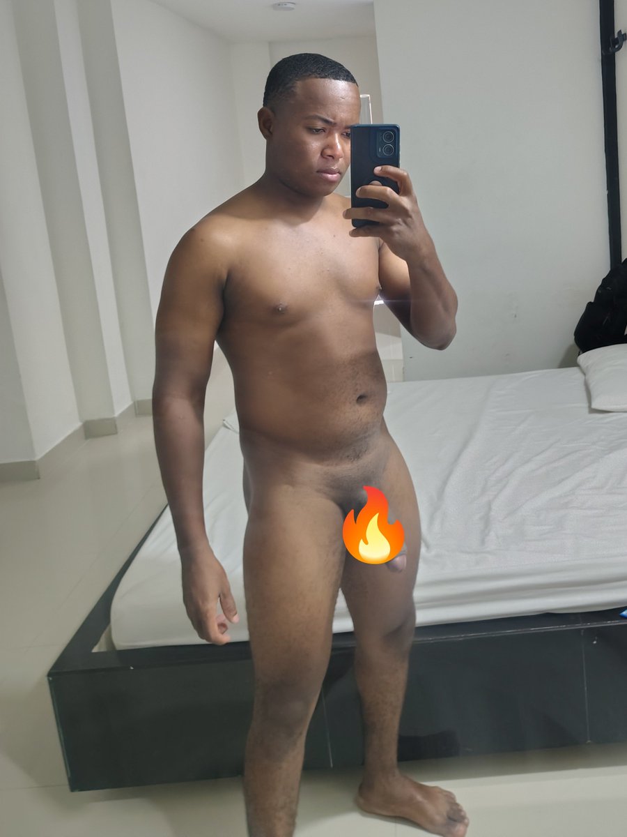 davidperez26a's tweet photo. Buenas noches 🔥🥵

Contenido 😈💦 https://t.co/GzIOuvU4Zk