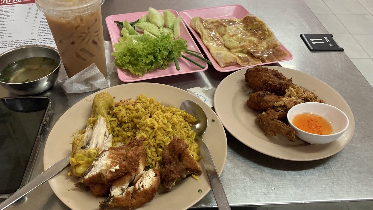 howsshebeen's tweet photo. All for ME (which I could not finish in one go so I asked to pack cos we should not waste food) https://t.co/1DqUe9t7qa