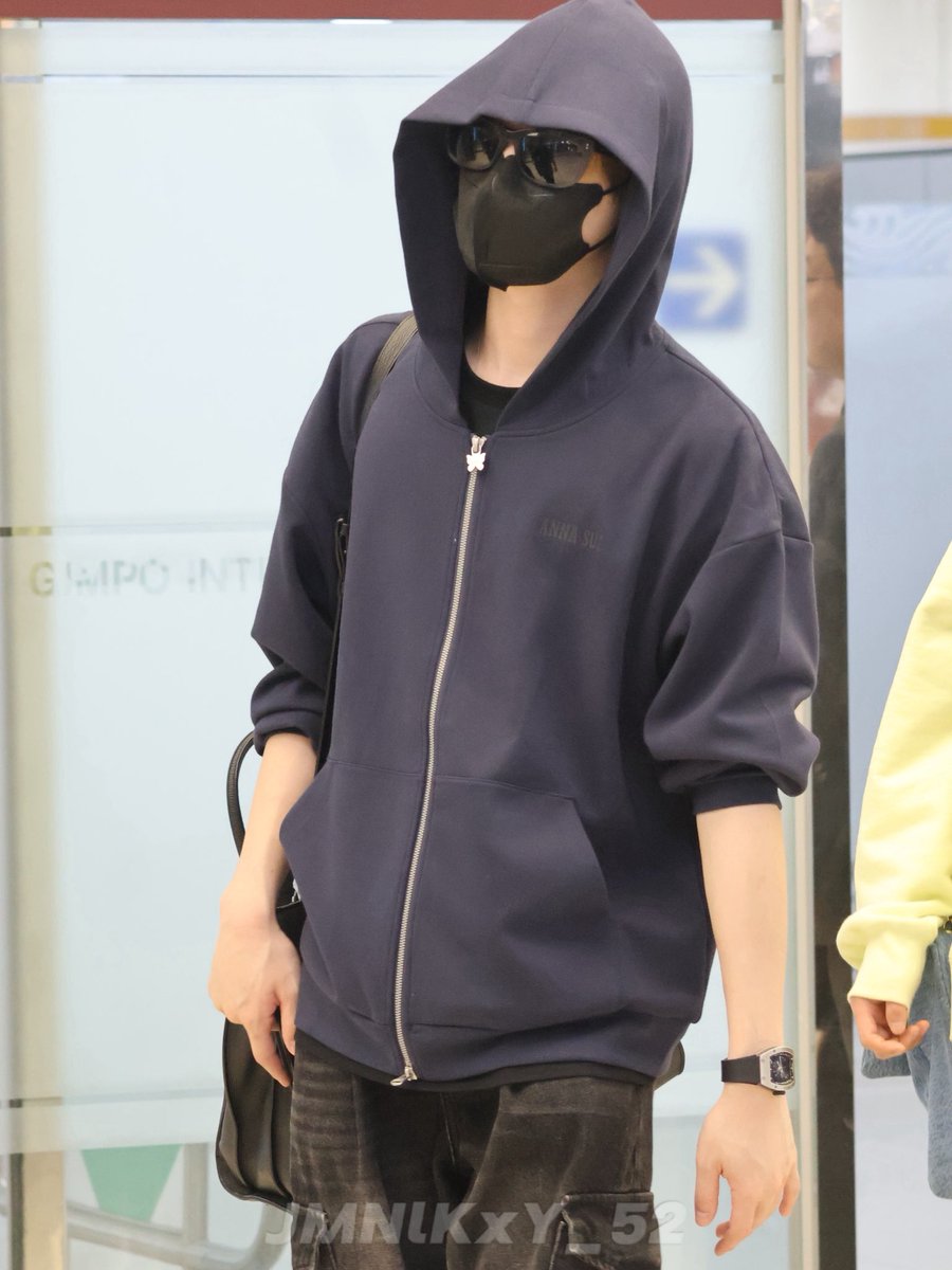 juniy04pp's tweet photo. 260726-CHENLE
GMP🛬

#钟辰乐 #CHENLE #천러 #チョンロ
#NCTDREAM #엔시티드림 #NCT https://t.co/T71Ig4wbW0