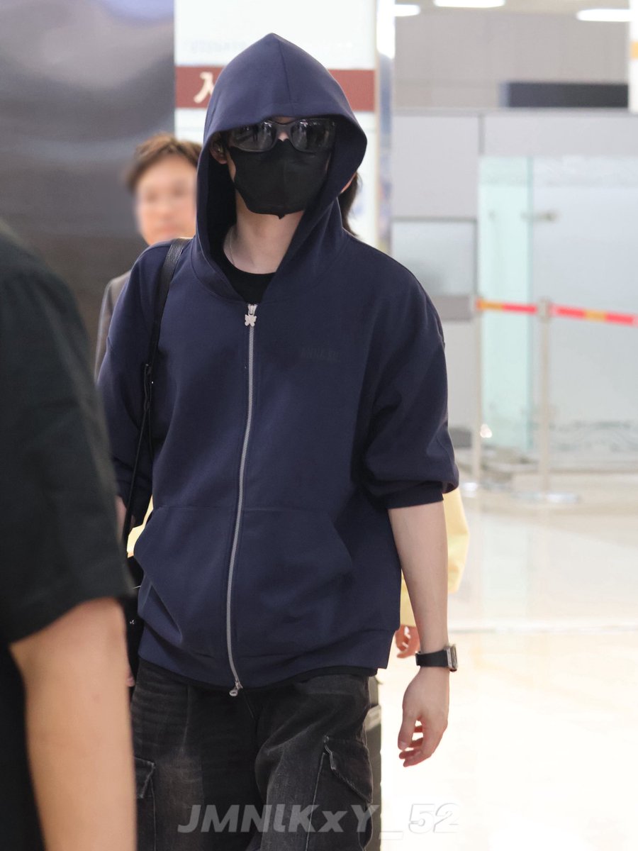 juniy04pp's tweet photo. 260726-CHENLE
GMP🛬

#钟辰乐 #CHENLE #천러 #チョンロ
#NCTDREAM #엔시티드림 #NCT https://t.co/T71Ig4wbW0
