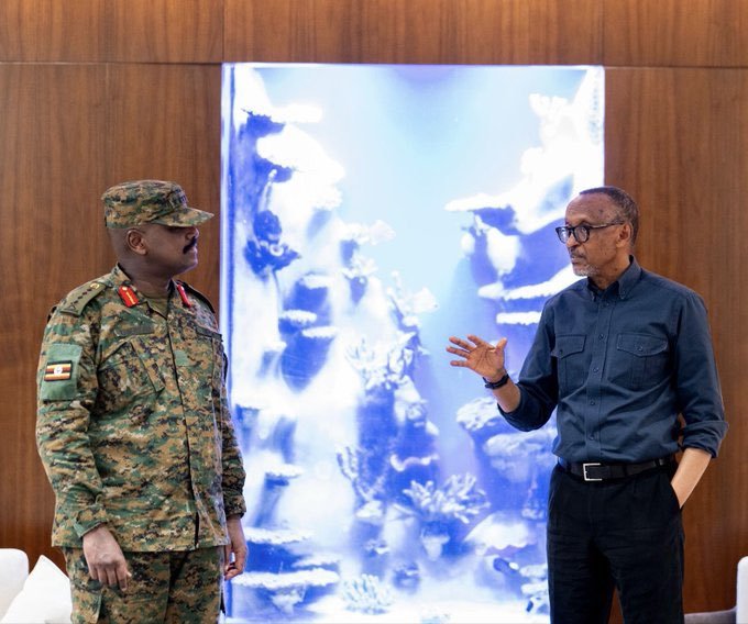 HonTwallafadil's tweet photo. Our Generational Leader @mkainerugaba has met HE. @PaulKagame the President of Rwanda in Kigali.

The wisdom and exemplary leadership of President @PaulKagame combined with that of our great father @KagutaMuseveni make @mkainerugaba a great leader and pilot of our future.
Tuta shikilia hapo tu, atubanduki.

@mkainerugaba is our next President