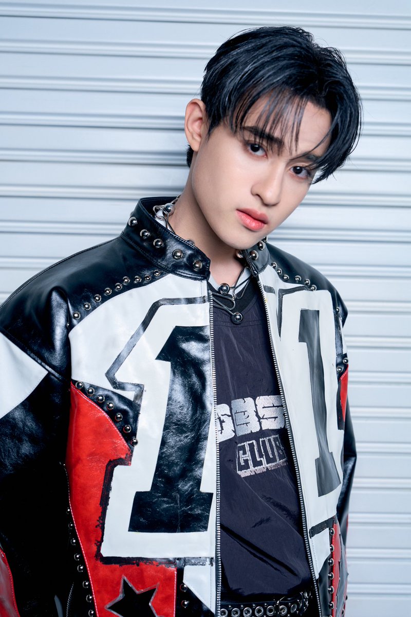 clo_ver_riser's tweet photo. #MonsterMusicFestival2026xCLO_VER
#MonsterMusicFestival2026_D1
#CLO_VER
#RISERMUSIC https://t.co/NbSEezER0H