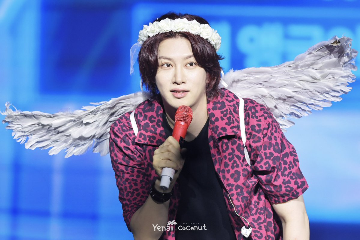 Yenai_coconut's tweet photo. 260725 SJ-83z fancon DAY 2
천사🪽

#superjunior 
#SUPERJUNIOR 
#희철 #김희철 #HEECHUL 
#ヒチョル #金希澈 https://t.co/6HxZURowC5