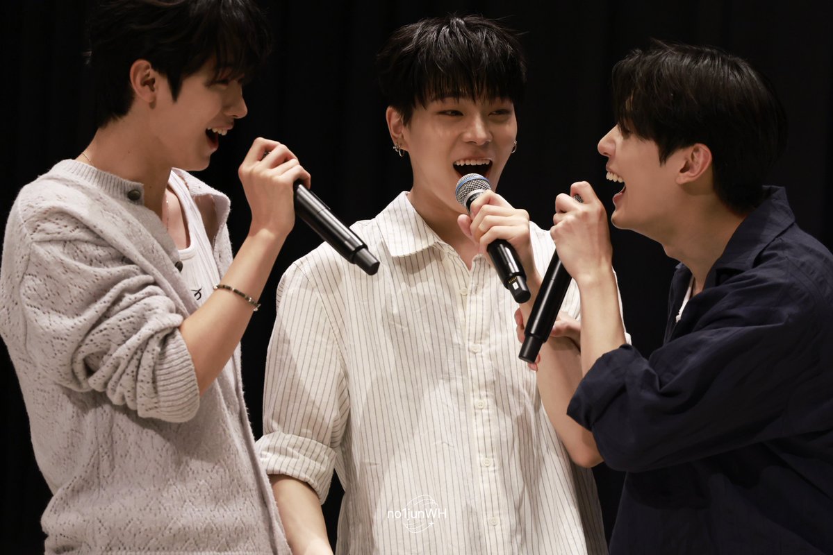 no1junWH's tweet photo. 260726

흑발 팀☺️

#휘브 #WHIB #원준 #문원준 #WONJUN  #김준민 #KIMJUNMIN #이정 #LEEJEONG https://t.co/UpPxAvhMag