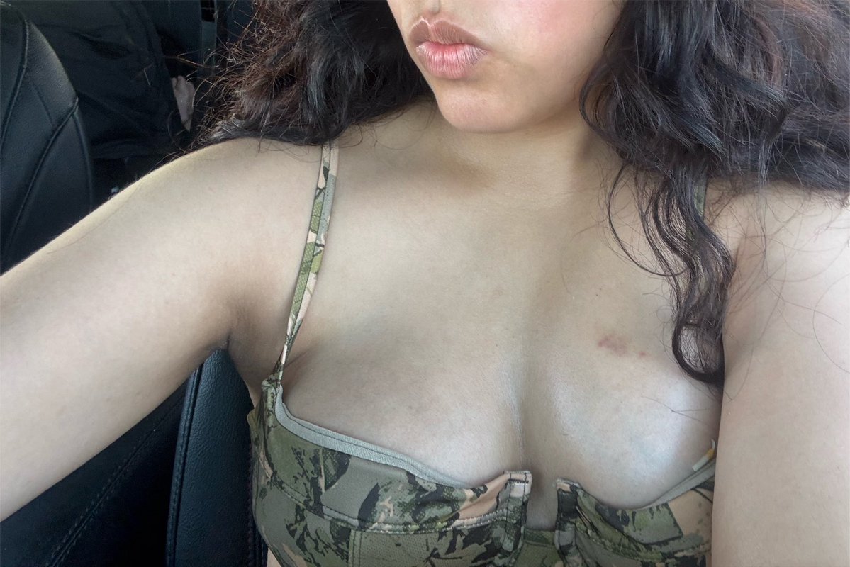 Pegasusforfun's tweet photo. Selling content tn ๐
Dm for the menu โค๏ธ
#pics #nsfwtwtูู #meue #threesome #bored #sellingcontent #nolimit #slut #collagegirl #latina https://t.co/Hh0xrVYURl