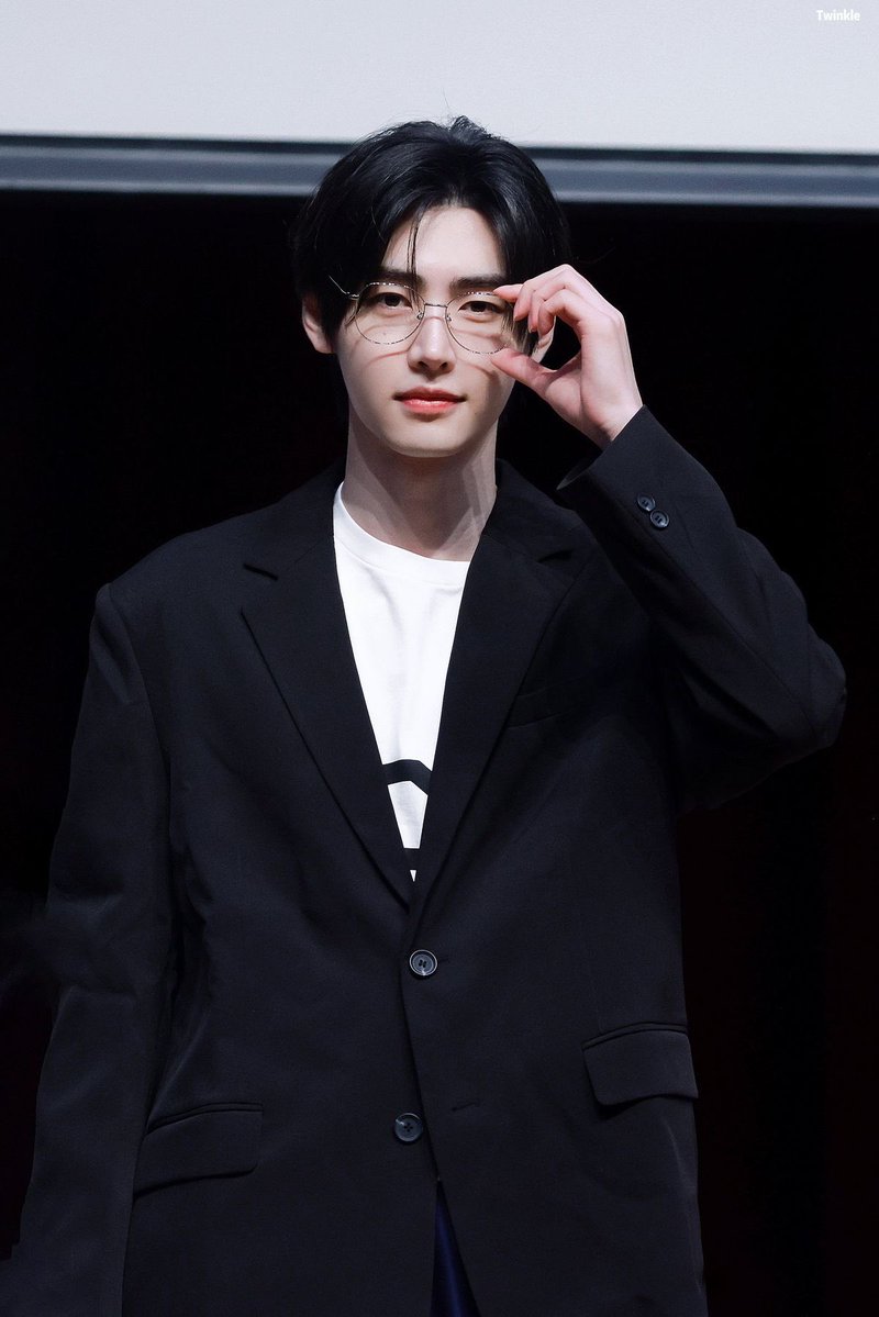 ENHYPN_SUNGHOON's tweet photo. https://t.co/mcr7snNsHT