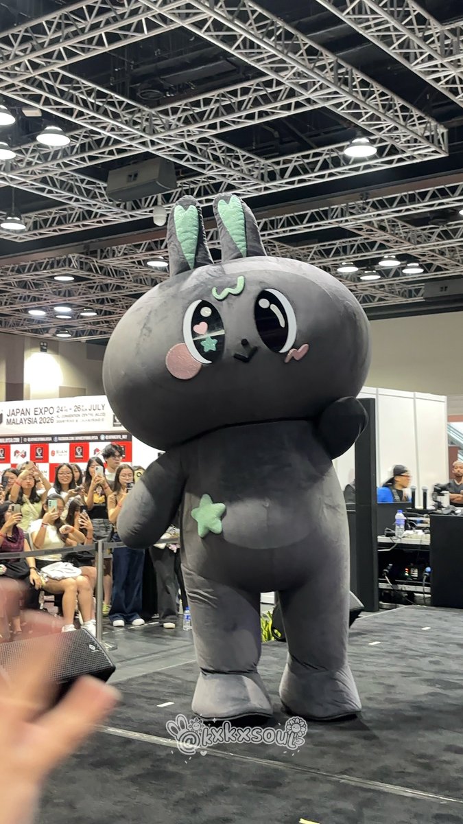 kxkxsoul's tweet photo. So happy that I got to see you again baby 🥰🐰

METAA 1ST IN MALAYSIA

#JapanExpoMalaysia2026xGMMTV
#JapanExpoMalaysia2026
#GMMTV
#Metaa
#WinMetawin https://t.co/jlgkzk7PIb