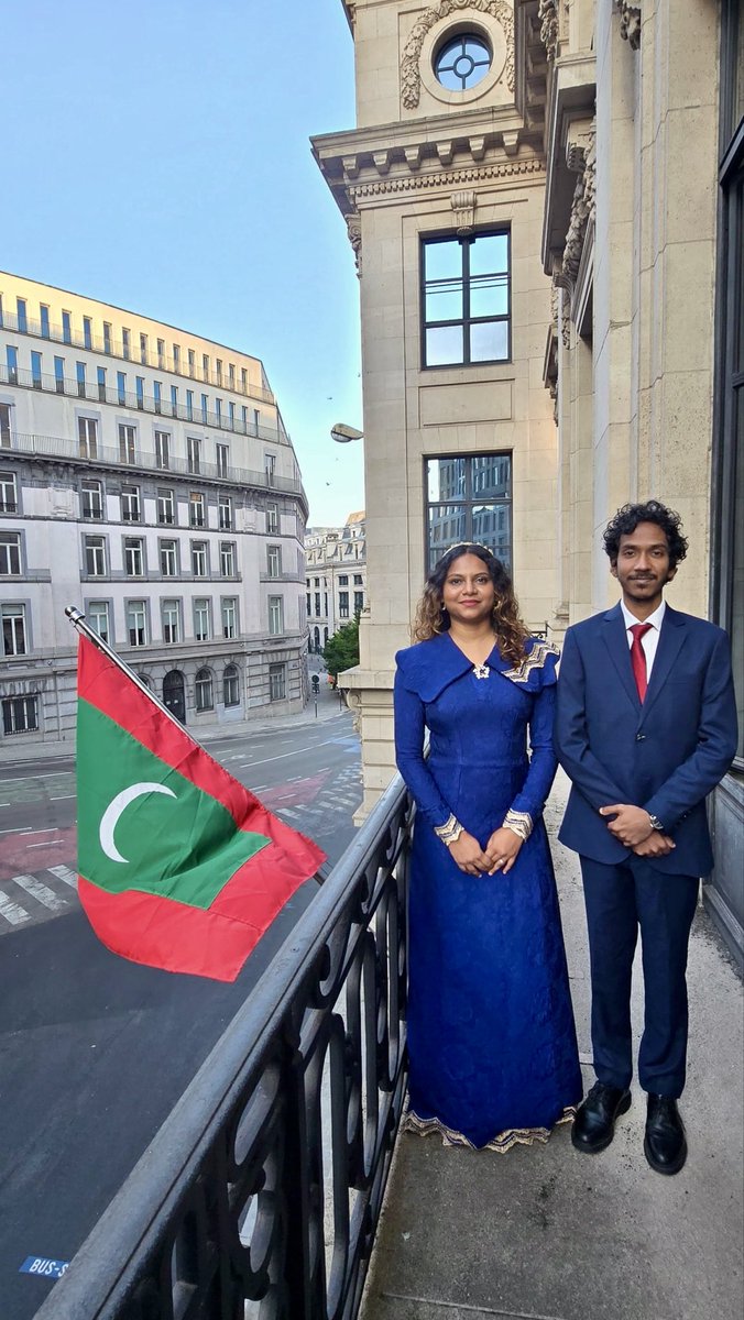 MDVinBelgium's tweet photo. The Embassy of Maldives in Belgium hoists the national flag at the Embassy, to commemorate the 61st Independence Day of the Maldives. 🇲🇻 
@MoFAmv https://t.co/RCSeVldPlO