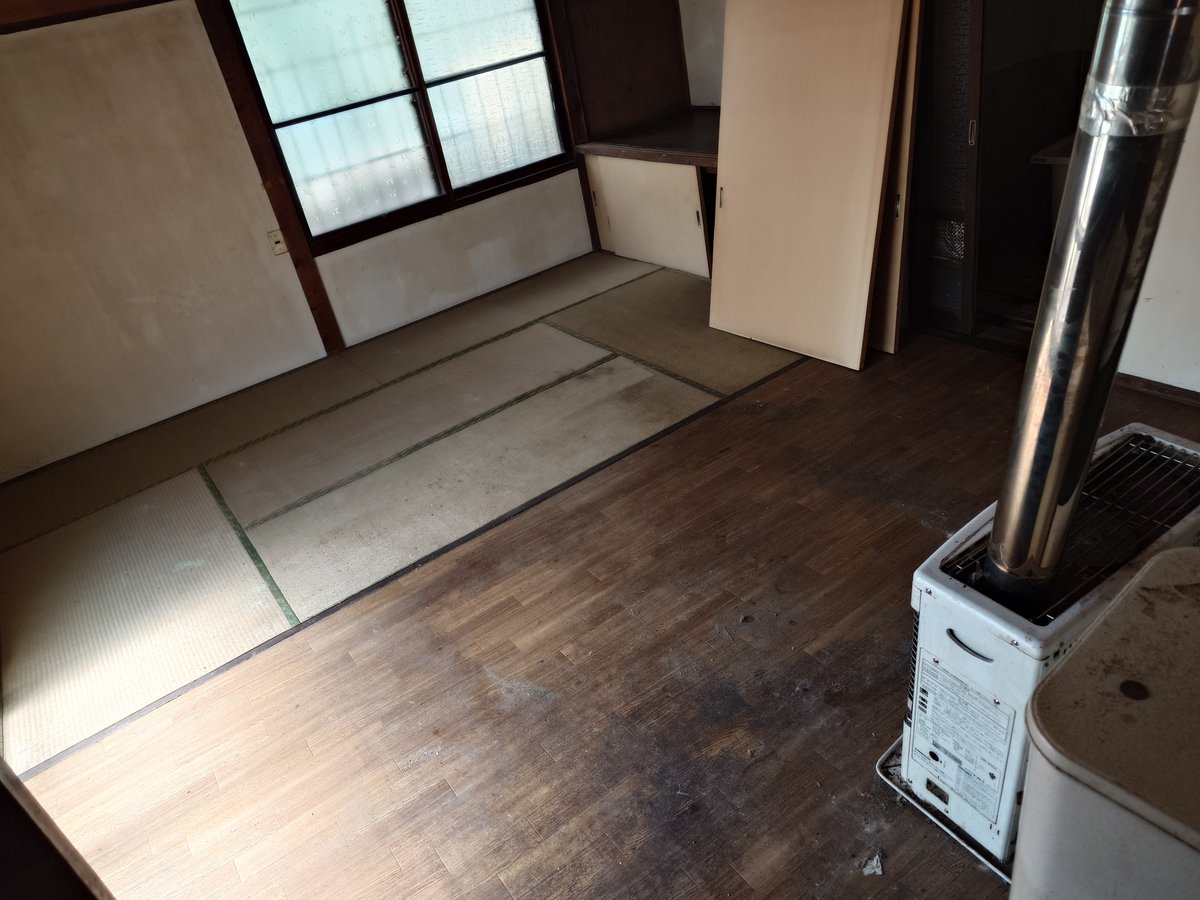 3k_plan's tweet photo. #ゴミ屋敷
#不用品処分
#ゴミ片付け
#残置物処分
#高齢者

猫を飼育していたようでして毛と臭いがヤバめでした😂

５人で2.5hでさっくり完了！！ https://t.co/dEMqwBVUKz